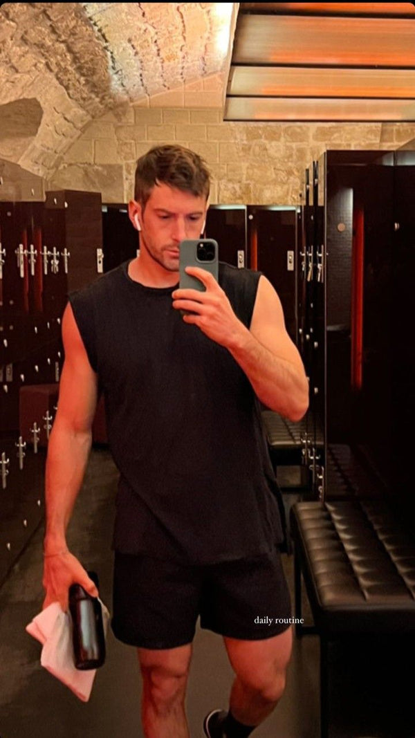 Nico, 34